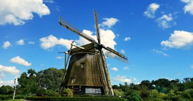 Travel & Hotels Travel & Hotels